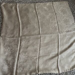 Shawl, 100% Silk, Vintage, Gold, Excellent Condition